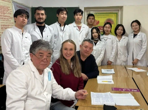 🤝В рамках проведения международной олимпиады «Битва стоматологов» на базе Кыргызской государственной