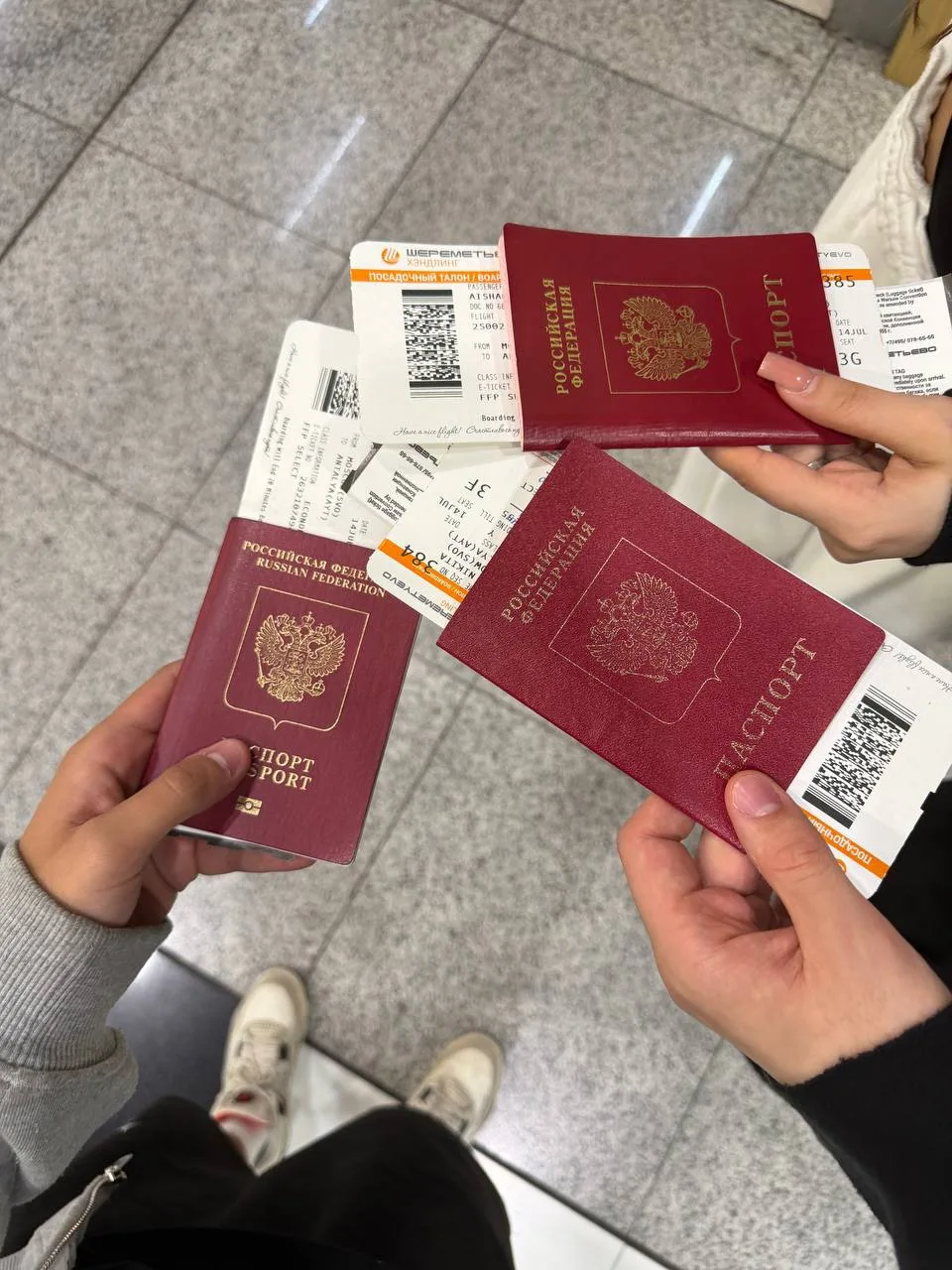 этот рейс разделил нас.✈️