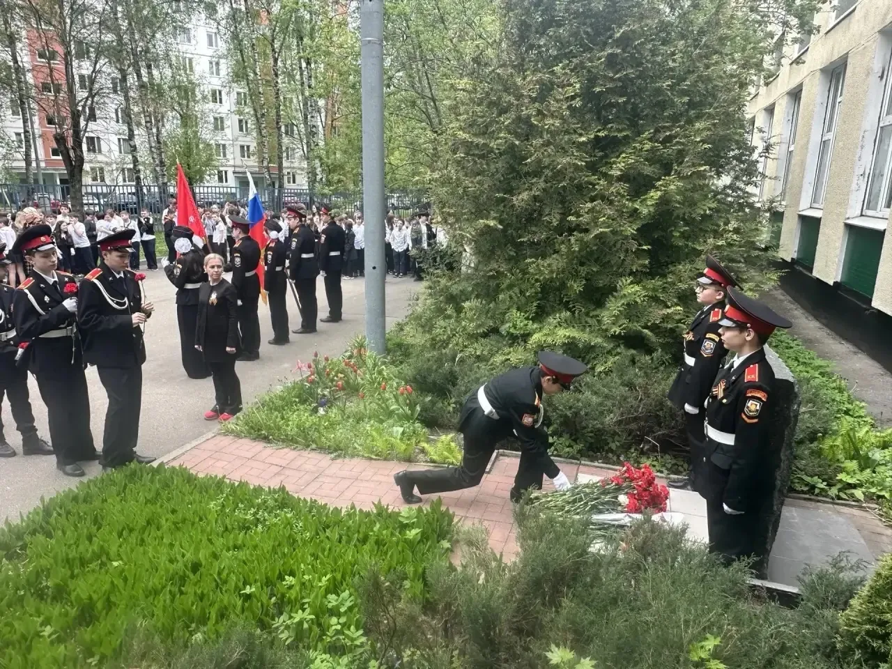 КРАСНЫЕ ГВОЗДИКИ                           🌟В преддверии 81-й годовщины Великой Победы, в рамках гор