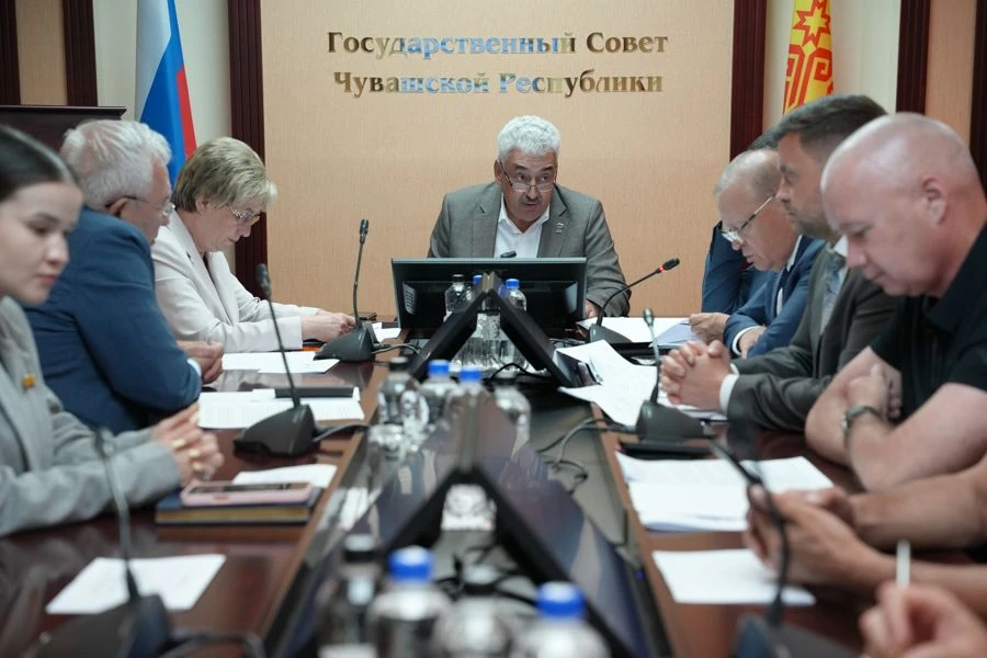 Леонид Черкесов провел заседание Президиума Государственного Совета Чувашской Республики

В ходе зас