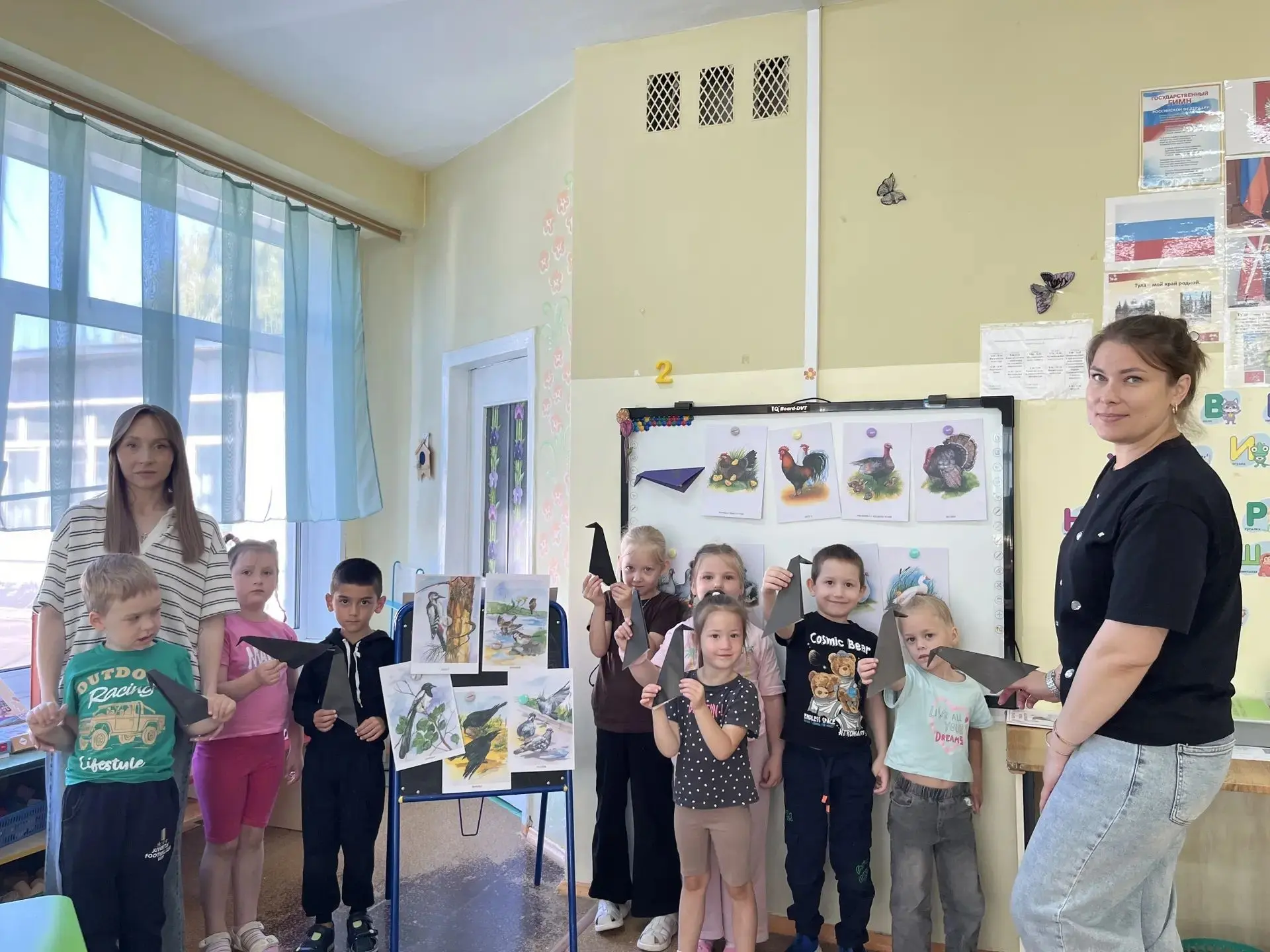 День птиц прошёл в группе «Смайлики» в целях расширения представлений детей о птицах (в...