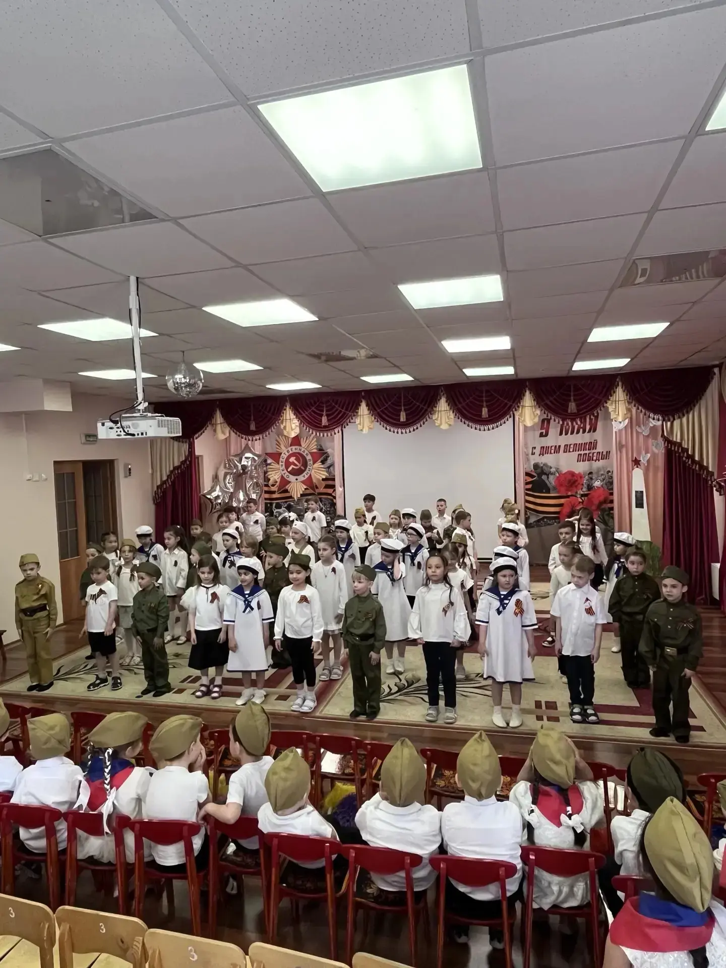 В преддверии Дня Победы, в ДО "Аистёнок" прошел особенный день. Мы собрались, чтобы вместе вспомнить
