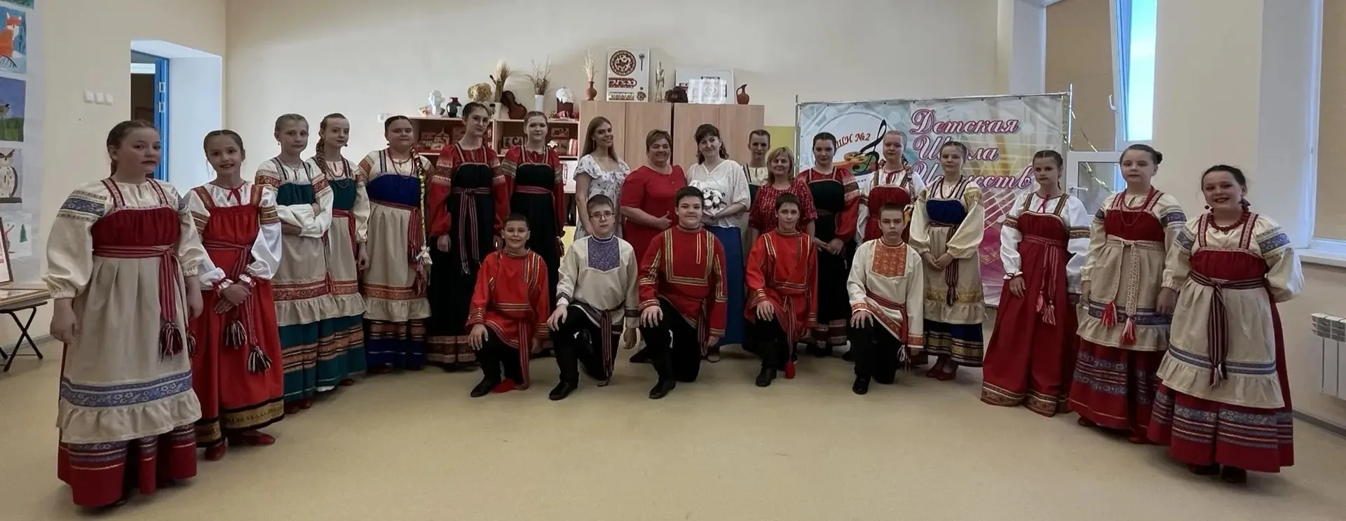 Итоговый экзамен по классу "Фольклорный ансамбль"🎶🌟

Дорогие друзья!

Поздравляем наших талантливы