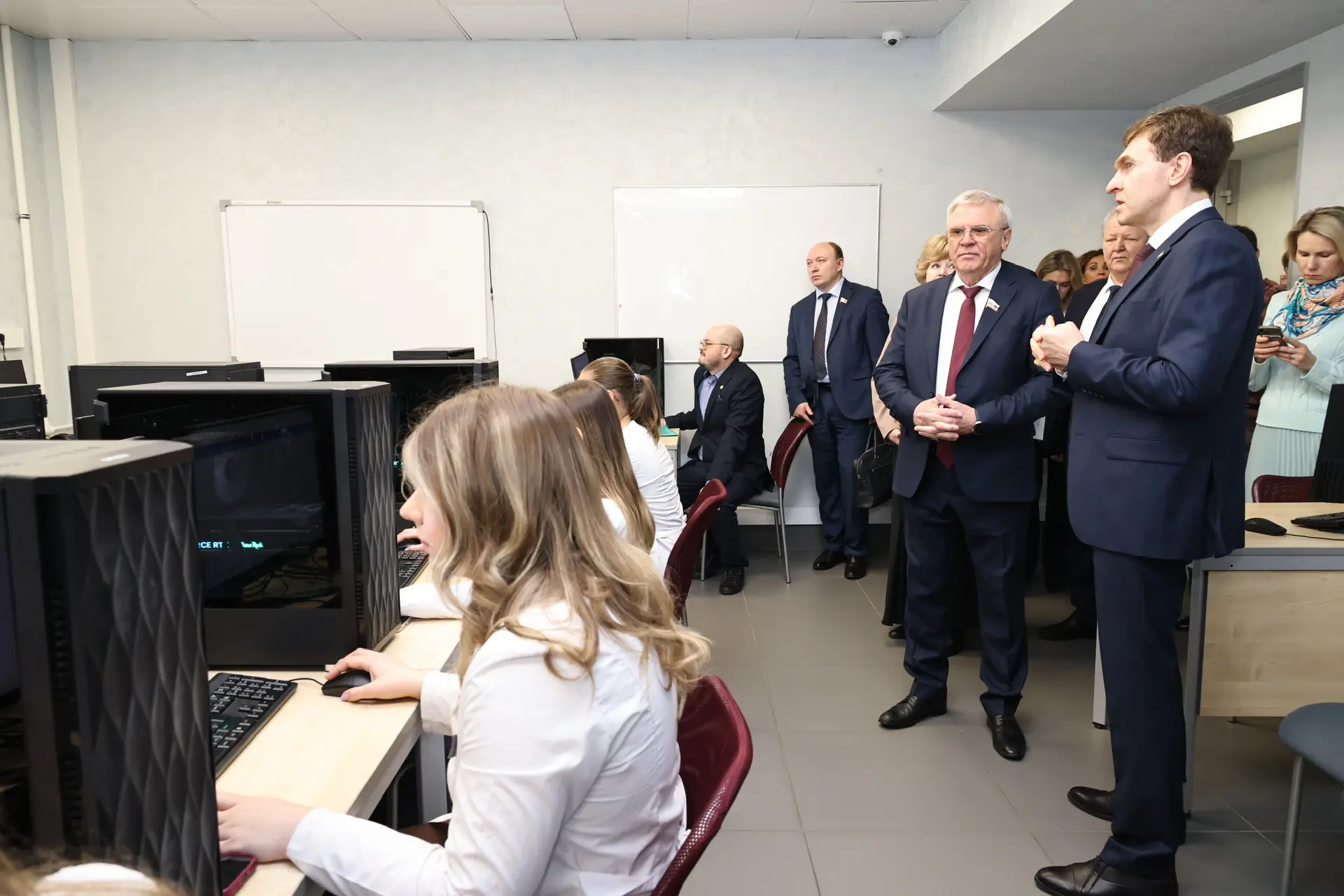Сегодня в Приволжском Исследовательском Медицинском Унивесиверситете День ЗакСобрания. Депутаты, мин
