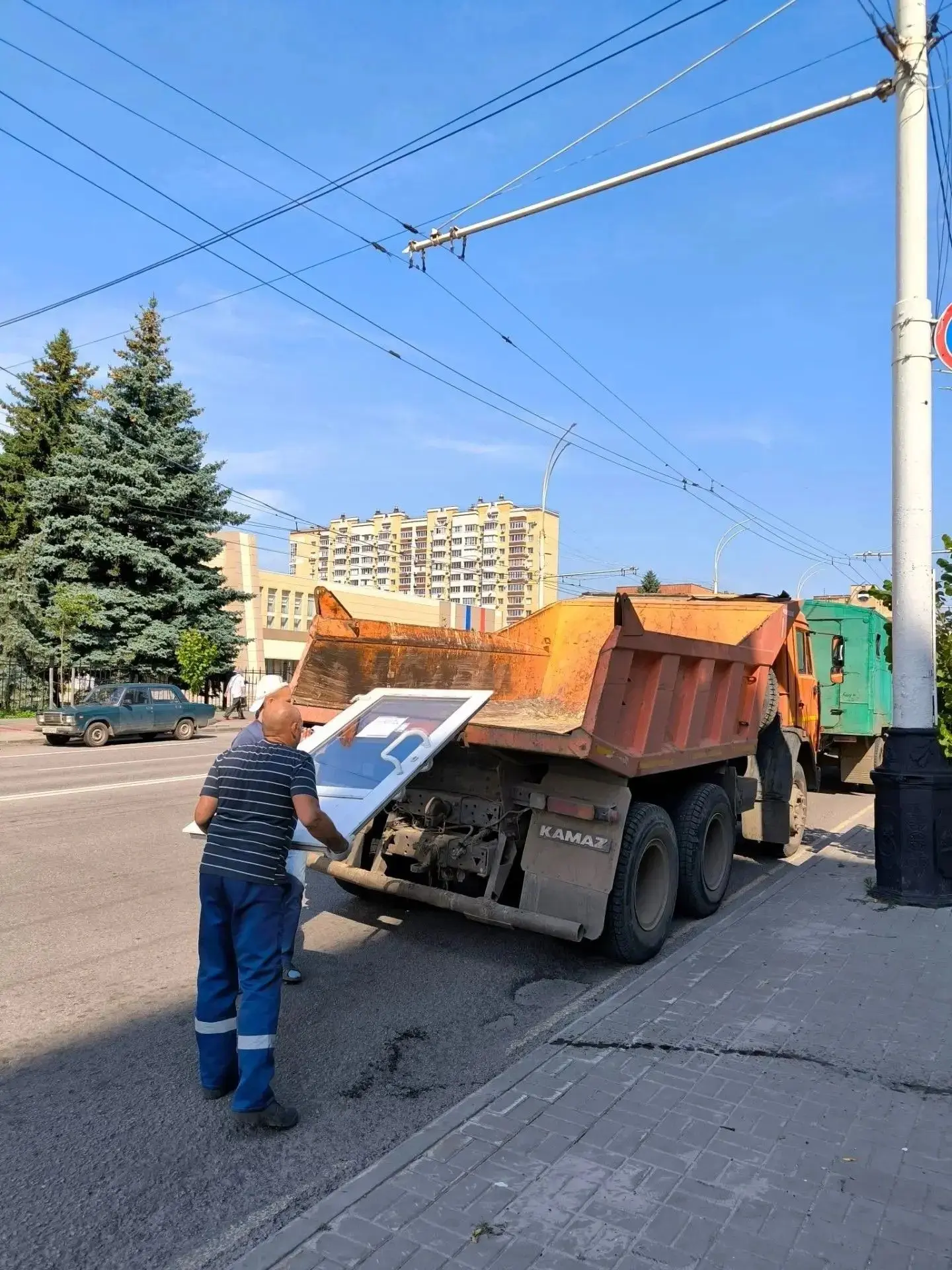 ☝️На Советской демонтировали незаконный ларёк

Городские службы провели принудительный демонтаж нест