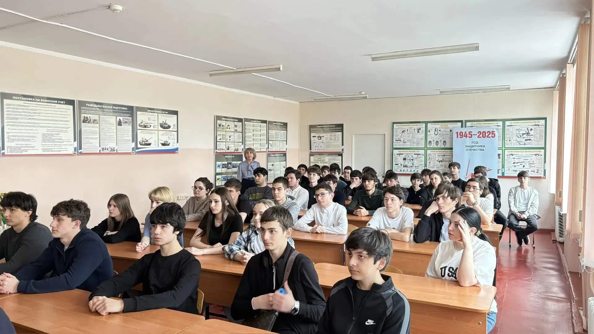«Цифровой ликбез» о безопасности в мессенджерах.   🔗VK и АНО «Цифровая экономика» при поддержке Минп