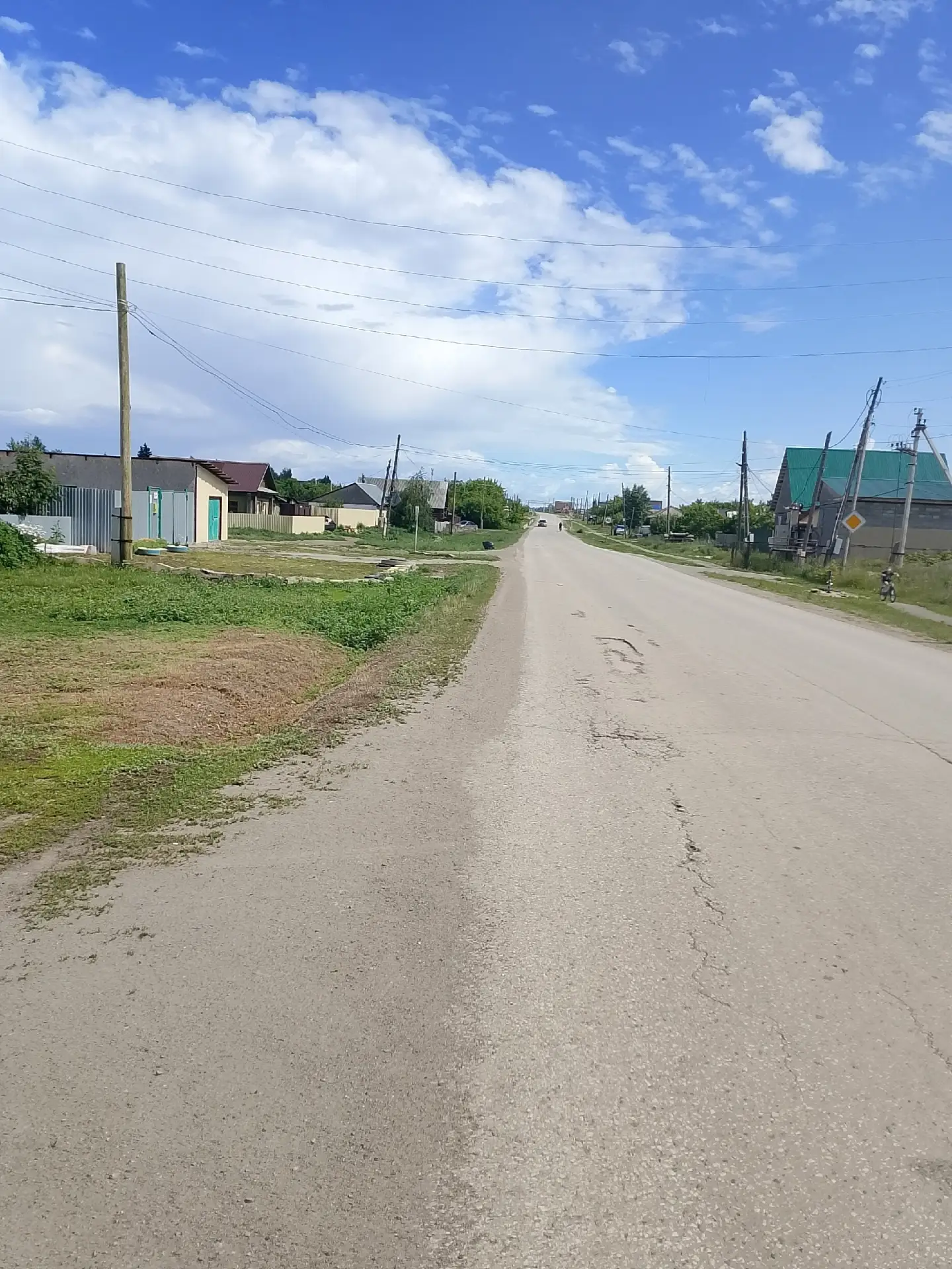 Добрый вечер. Подскажите пожалуйста по ул. Октябрьская и Набережная мусор неделю будет лежать?  Все 