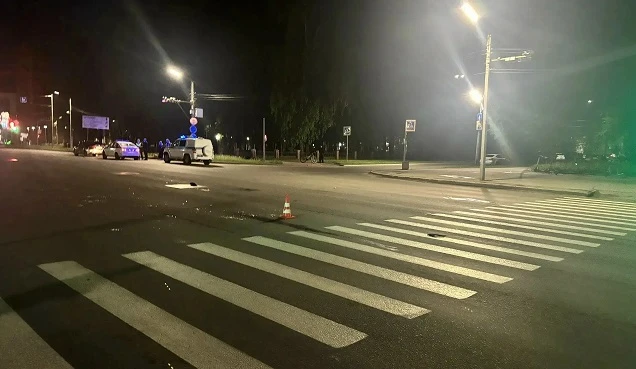 Мужчина погиб под колёсами иномарки в Череповце ⚠️  Трагедия произошла сегодня ночью на проспекте По