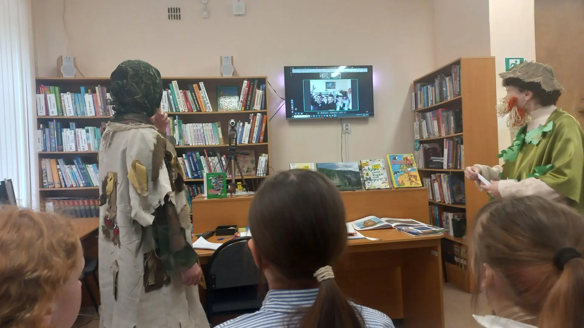 ОНЛАЙН-ВСТРЕЧА АРМАВИРА И ПЕРМИ  Наши третьеклассники снова встретились онлайн с ребятами из Армавир