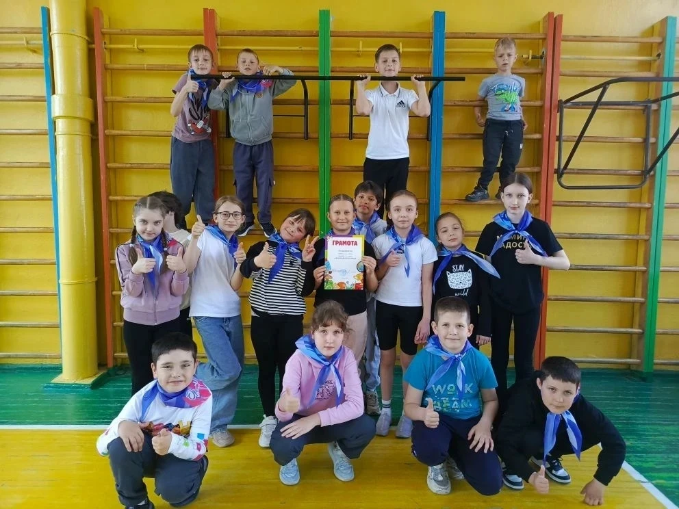 🔅🔔В Скадовской школе №1 к Международному дню защиты детей подготовили и провели ряд к...