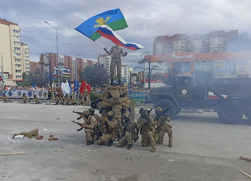 Отметить День ВДВ приглашают жителей Бердска

2 августа на Мемориале «Воинскому братству защитнико