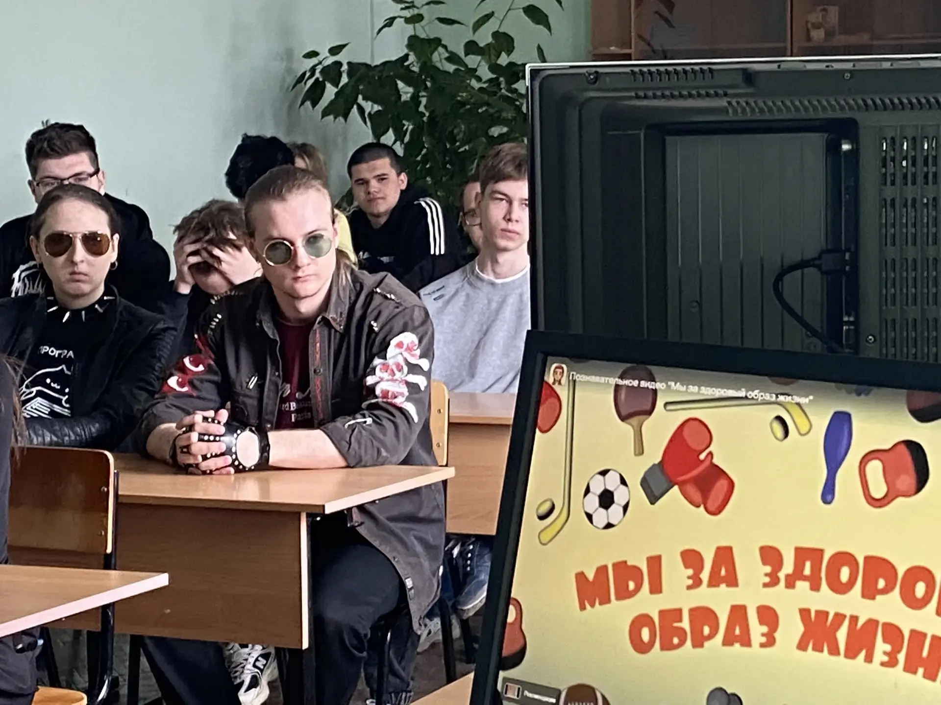 В группе П-23 под руководством куратора Гераськиной Г.В. прошел классный час «Мы за здоровый образ ж