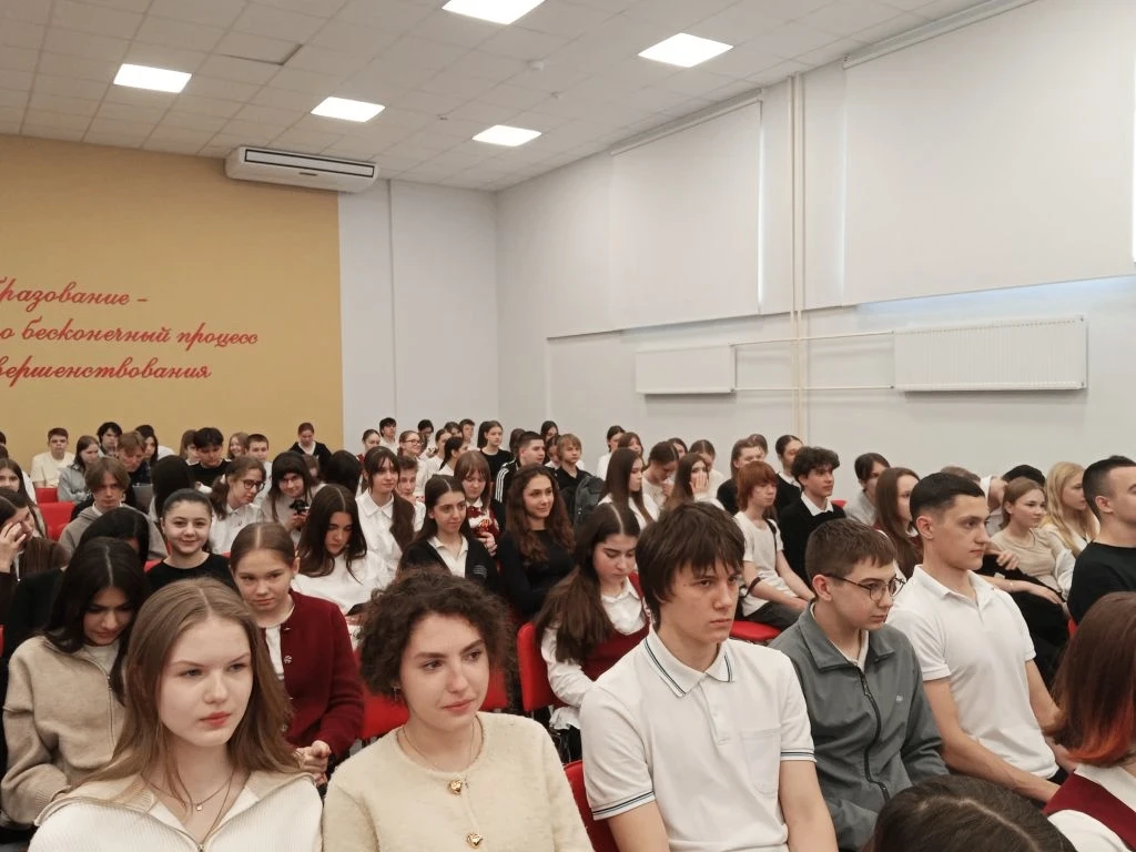 В соответствии с планом воспитательной работы,  в рамках  Года единства народов России и реализации 