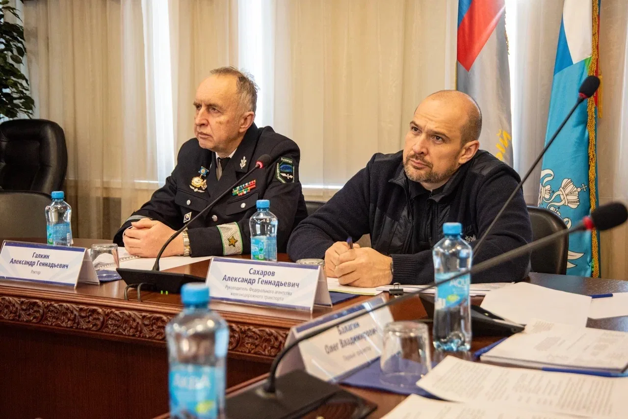 🚂Александр Сахаров посетил Уральский государственный университет путей сообщения   В рамках рабочей 