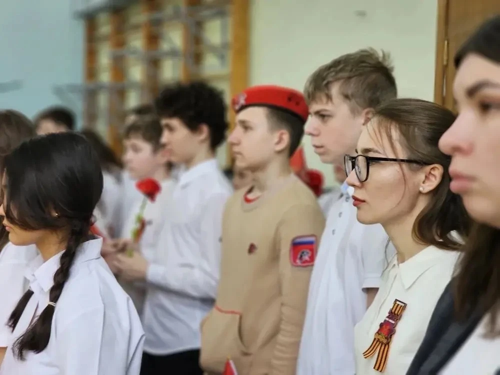 🕊️ Память сильнее времени: как мы встретили День Победы  В этом году наша школа с особым трепетом и 