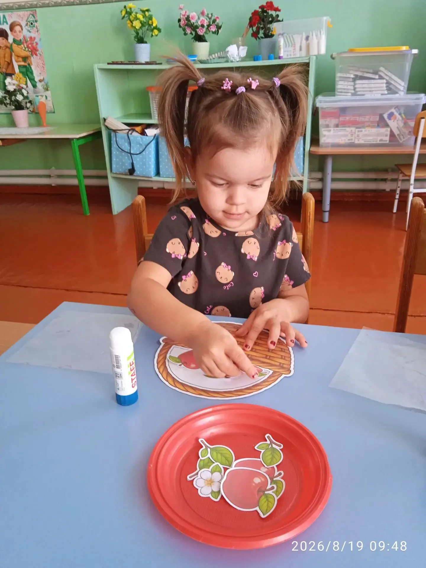 В младшей группе прошло занятие, посвящённое Яблочному Спасу🍎🍏 . Малыши с увлечением