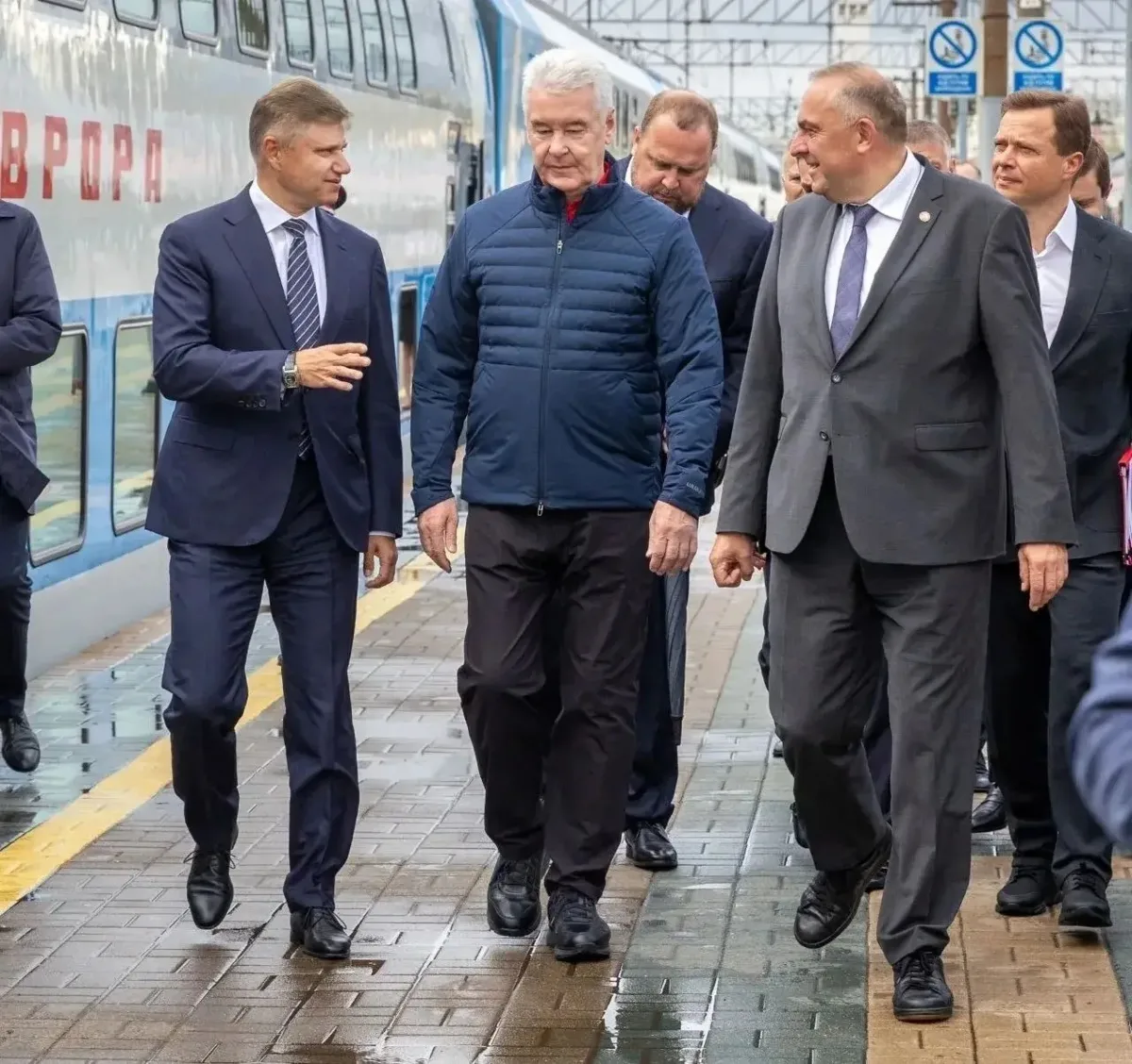 Сегодня двухэтажная «Аврора» впервые отправилась из Москвы в Ярославль — рейсы будут еж...