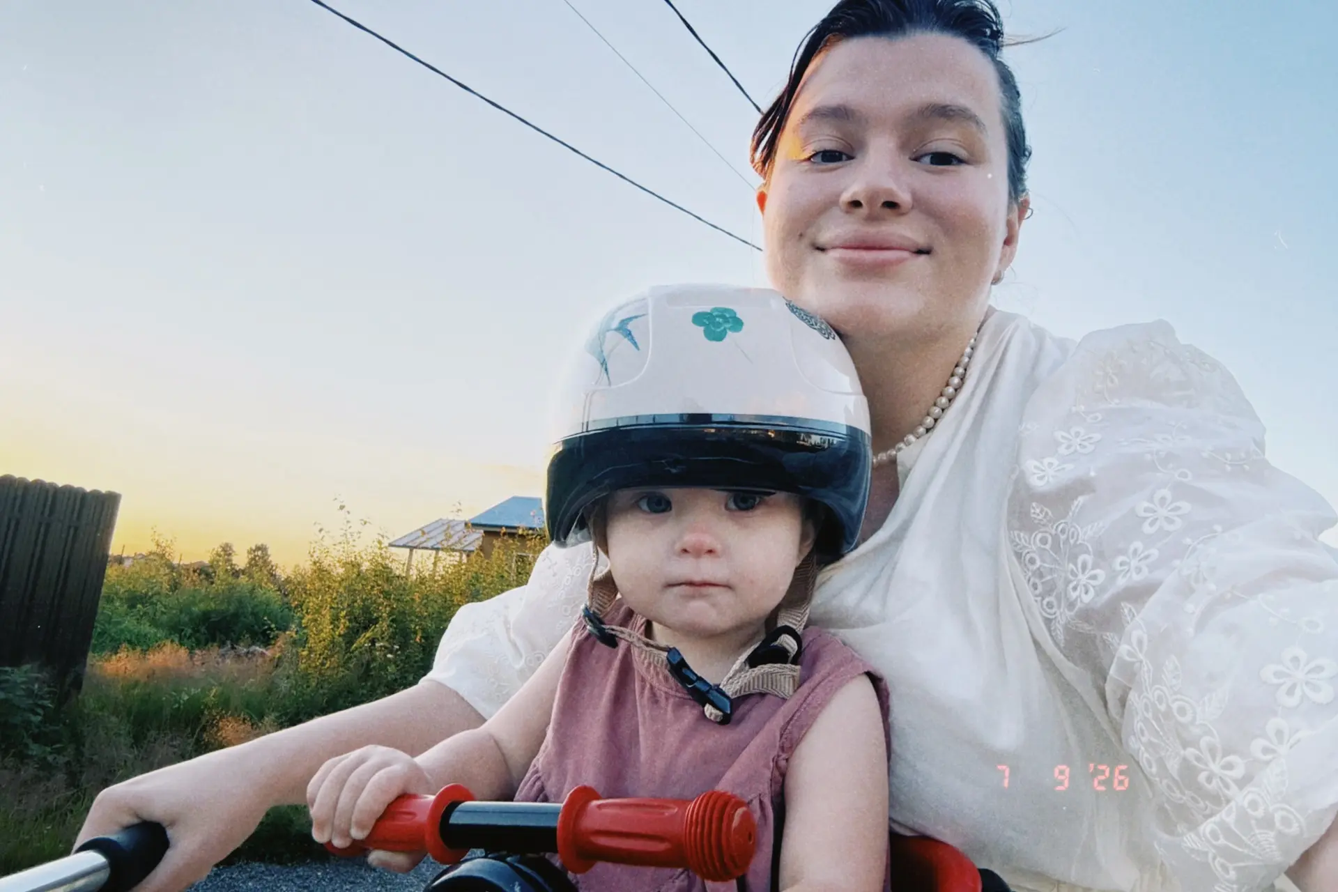 Соседка подарила нам с Агатой кресло на велосипед, представляете? 💔 

и мы сегодня с моим маленьким