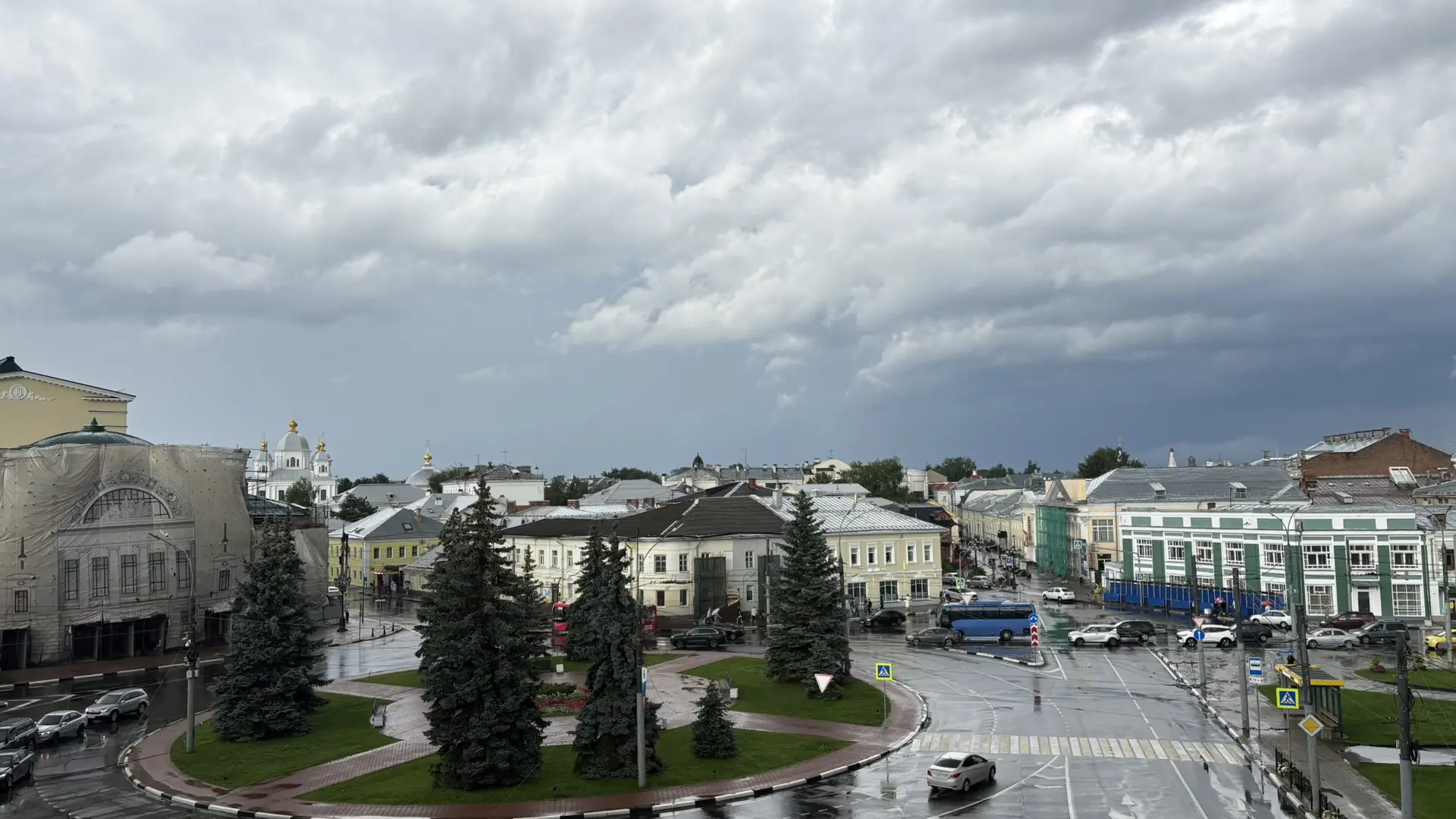 Рассеялись тучи и дождик ушёл,