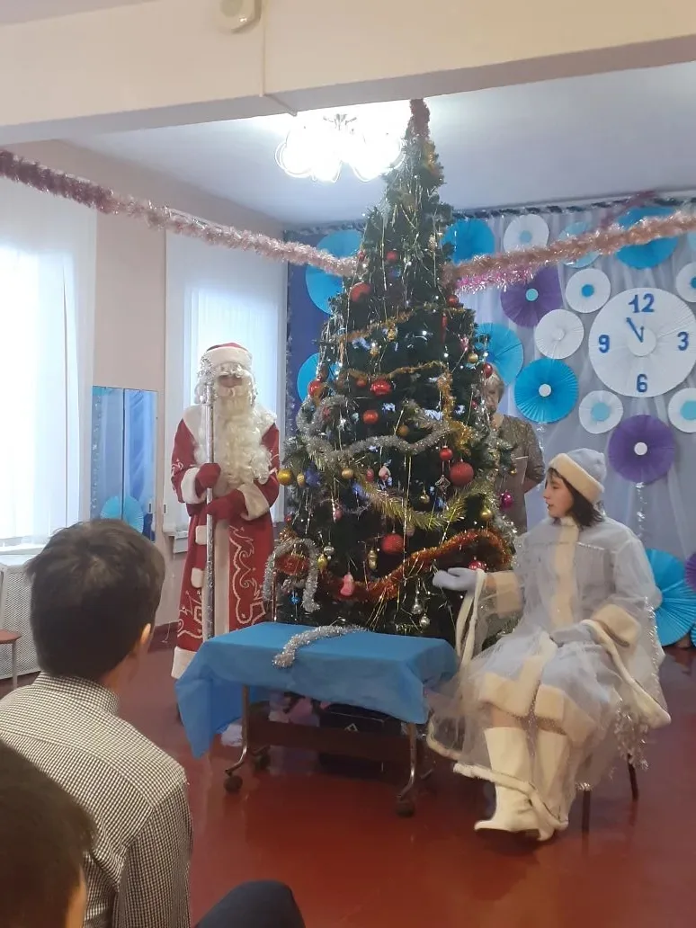 В преддверии Нового года в нашей школе-интернат состоялся долгожданный праздник — Новог...