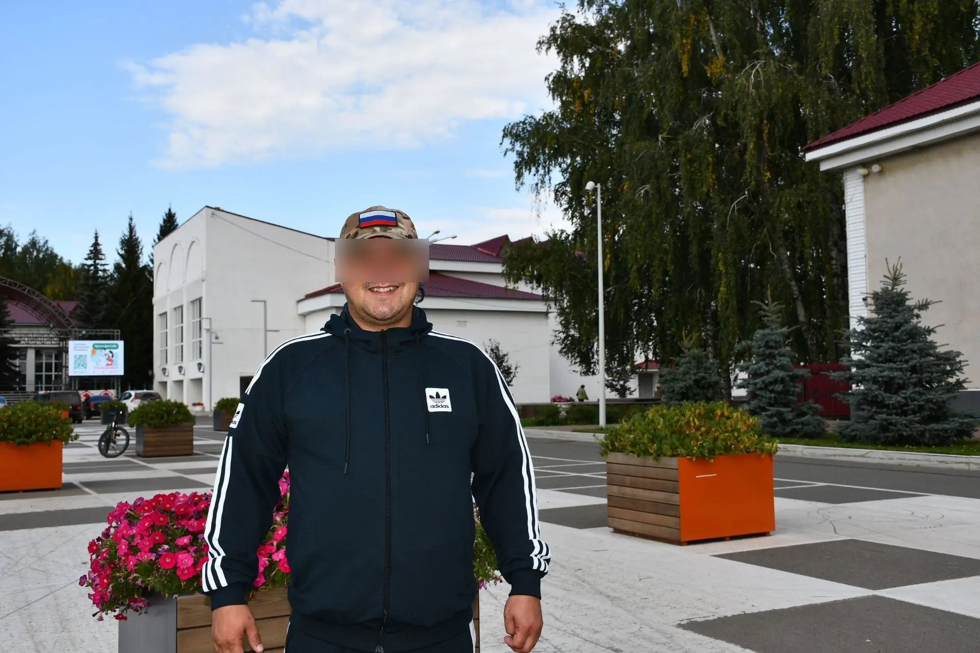 "Когда Родине трудно, её настоящий сын должен помочь и поддержать".
