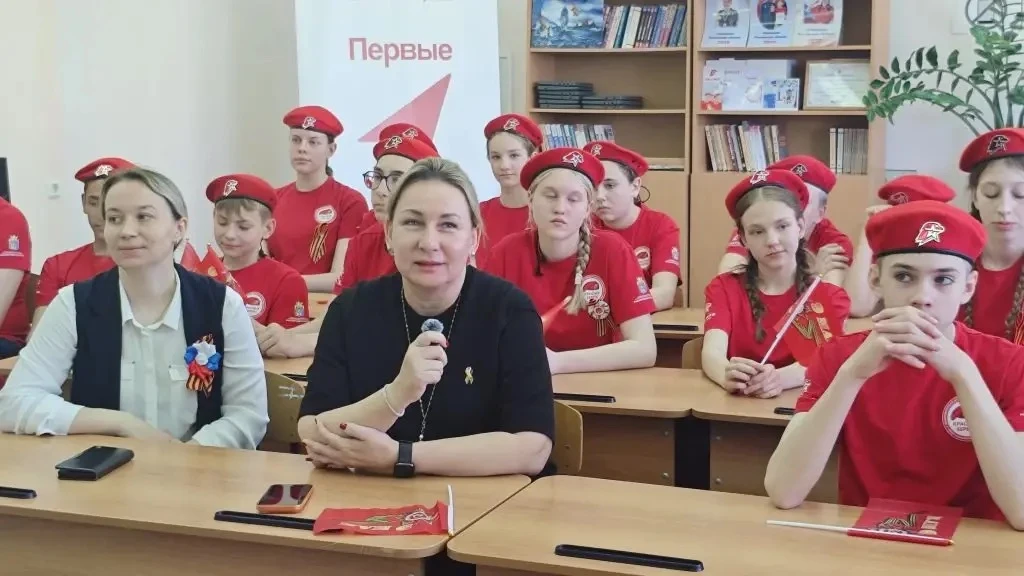 💫Телемост «Рассвет – Севастополь»: объединяя поколения и города  Сегодня в нашей школе в п. Рассвет 
