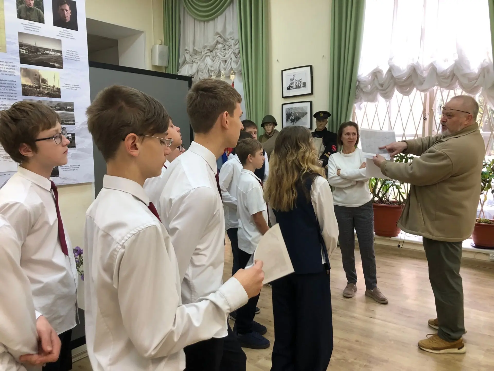 СТРЕЛЬНИНЦЫ БЕРЕЖНО ХРАНЯТ ПАМЯТЬ ГЕРОЕВ РОН