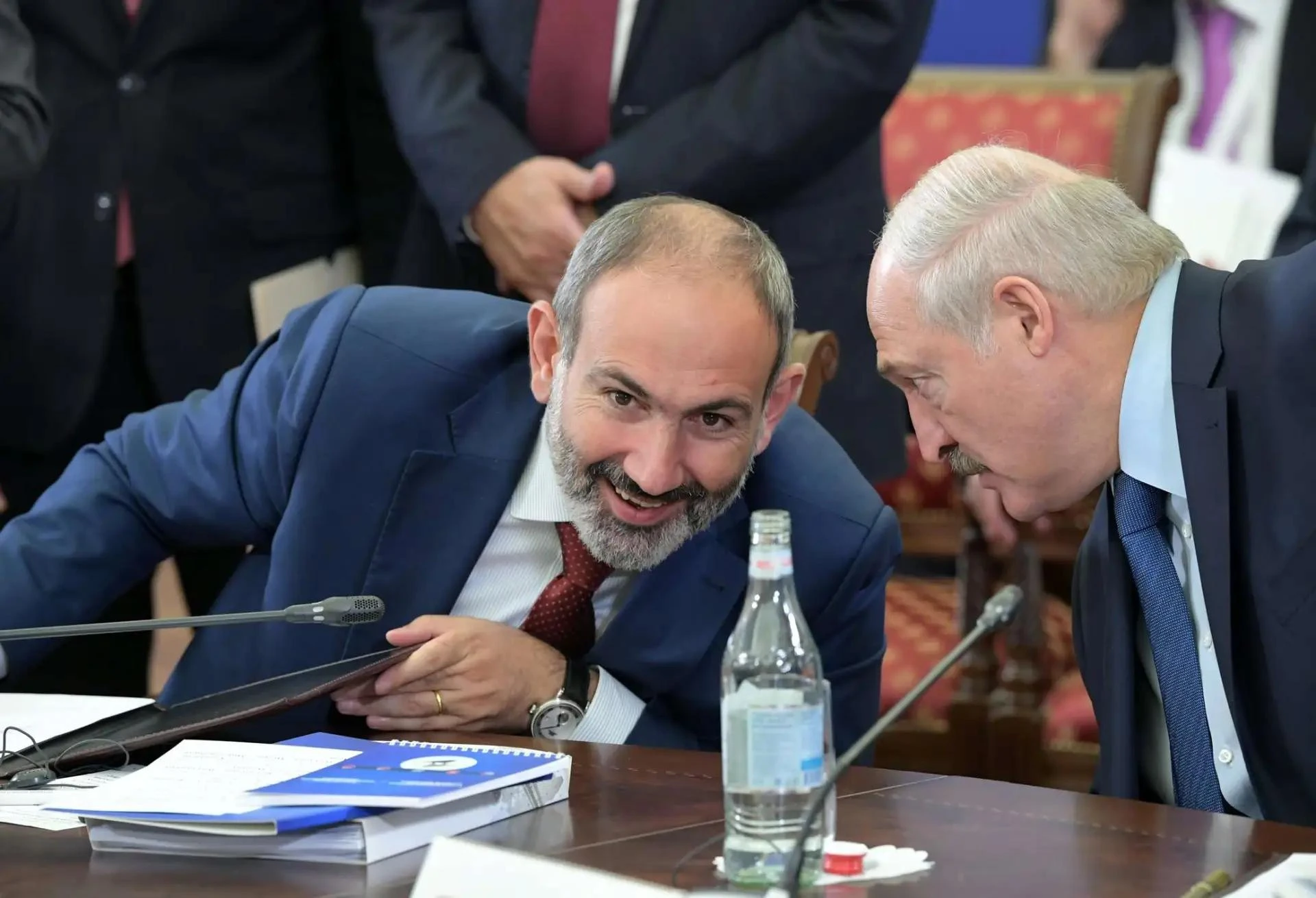 ⚡ Лукашенко призвал Армению, прежде чем вступать в ЕС, определиться, где она там сможет...