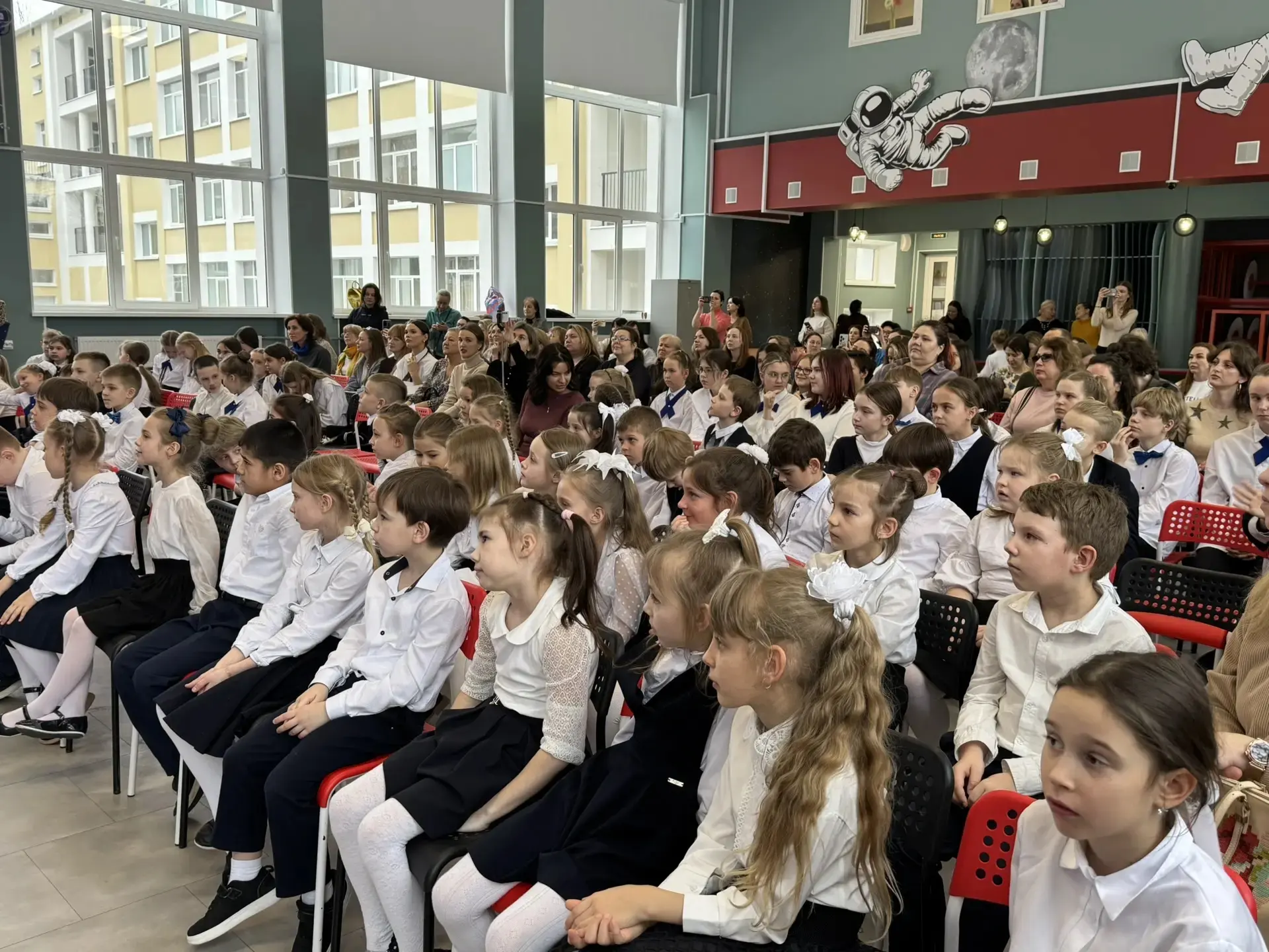 📅Сегодня, 3 марта 2026 года, в нашей школе прошел концерт, посвященный Международному женскому дню 8
