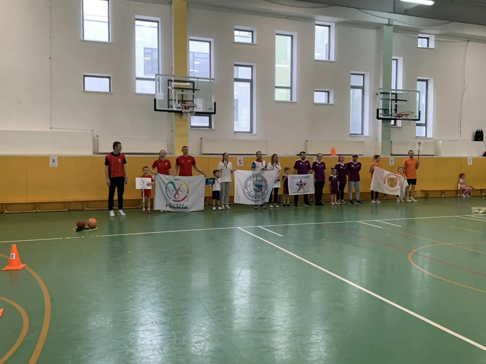 💫Фестиваль «Всей семьей на старт»: яркие эмоции и семейные победы   💪28 февраля на базе школы №2072 