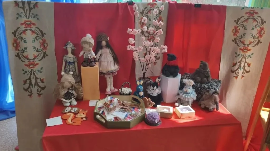 🤩Традиции в деталях  Настоящая палитра талантов — яркая выставка творческих работ и рукоделия родите