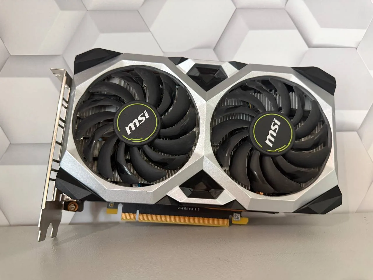 #Наличие #Мск #ОтАдмина

GTX 1660Super Msi Ventus XS OC 6Gb —9500₽

В наличии 1шт 


Есть услуга Tra