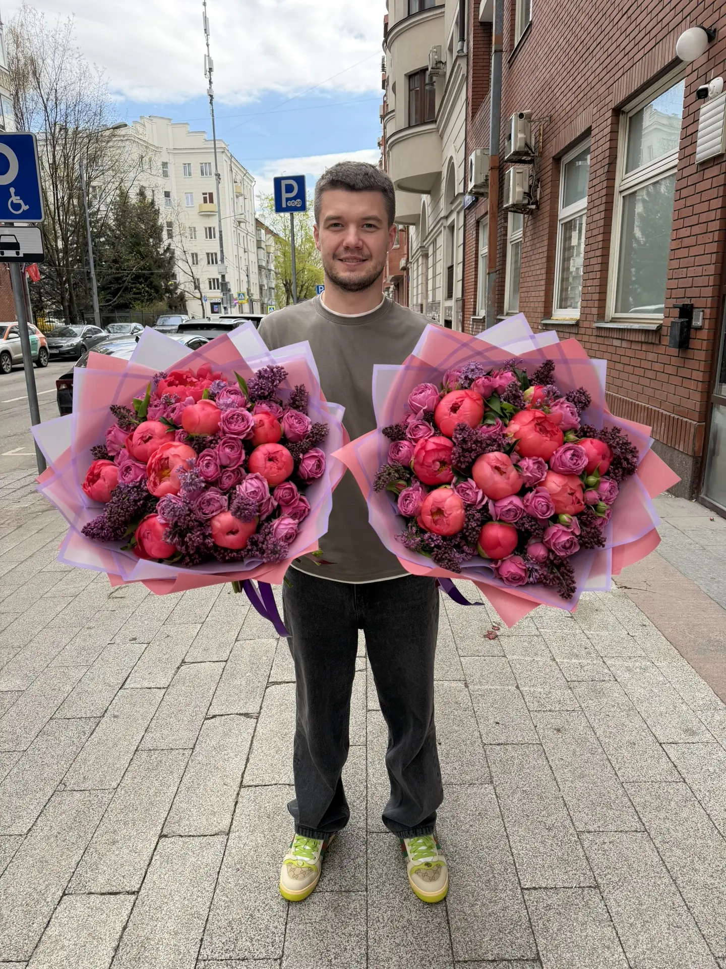 Пионы+сирень+пионовидные розы = 12.000₽ ✅