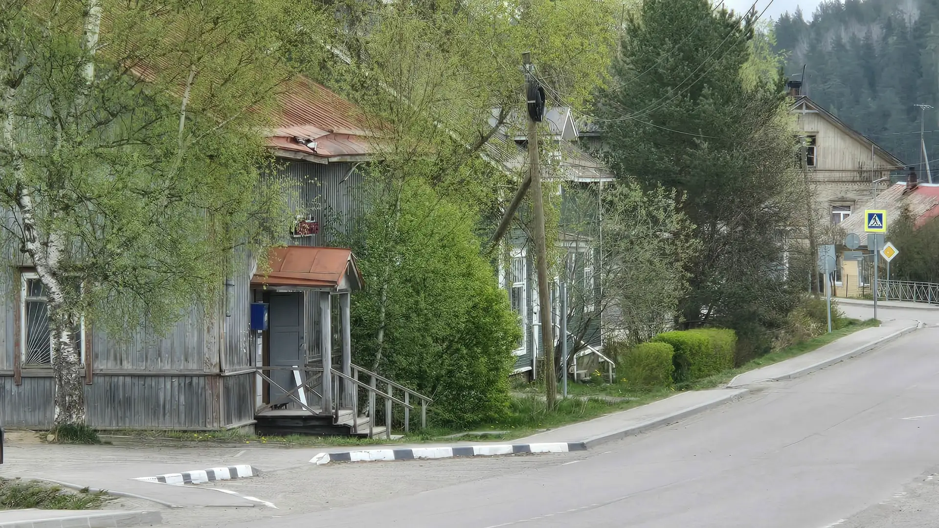 В чате поселка #Куркиеки была опубликована песня, написанная скорее всего нейросетью. Людям она понр