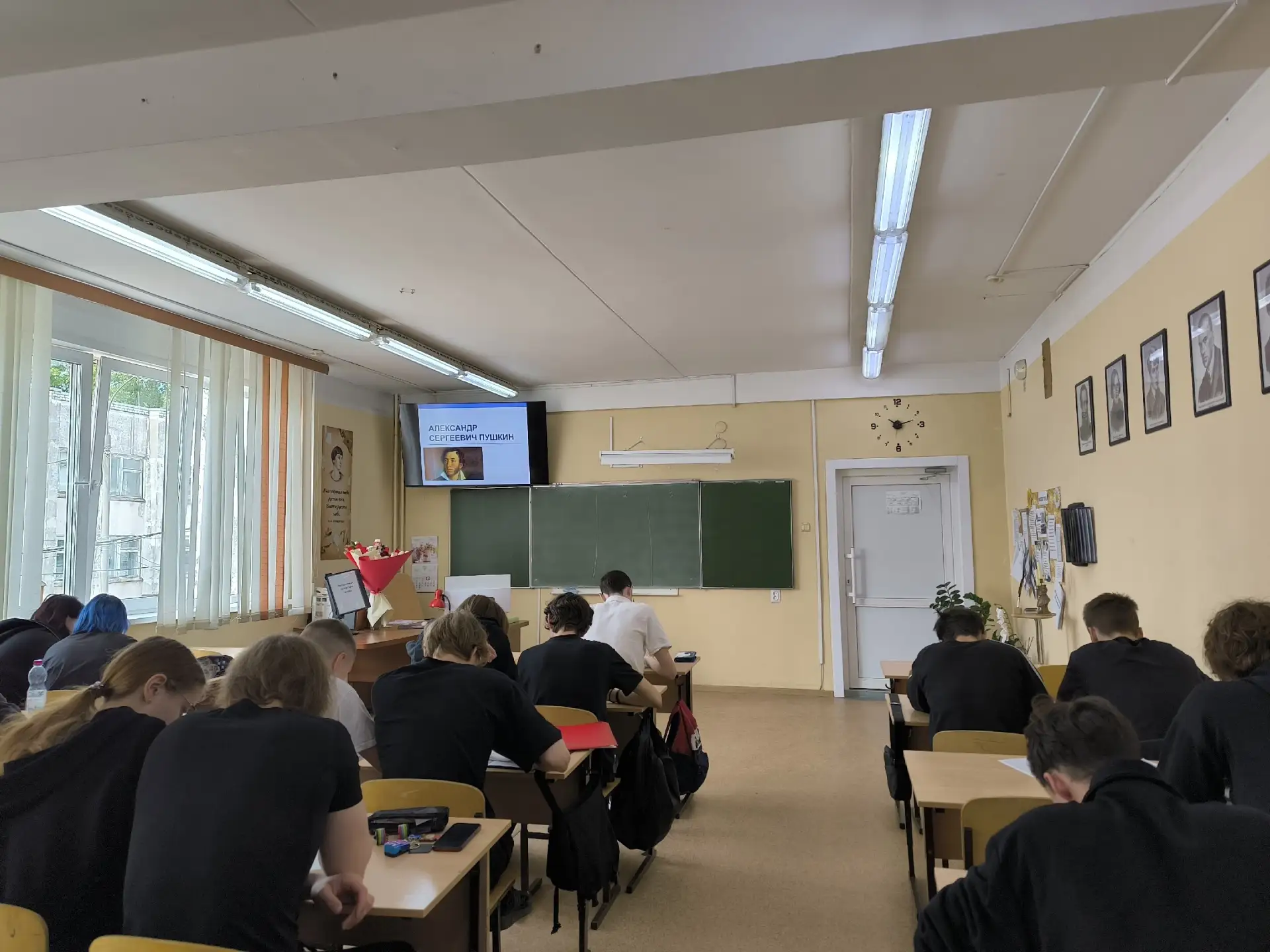 В рамках празднования дня рождения великого русского поэта Александра Сергеевича Пушкин...