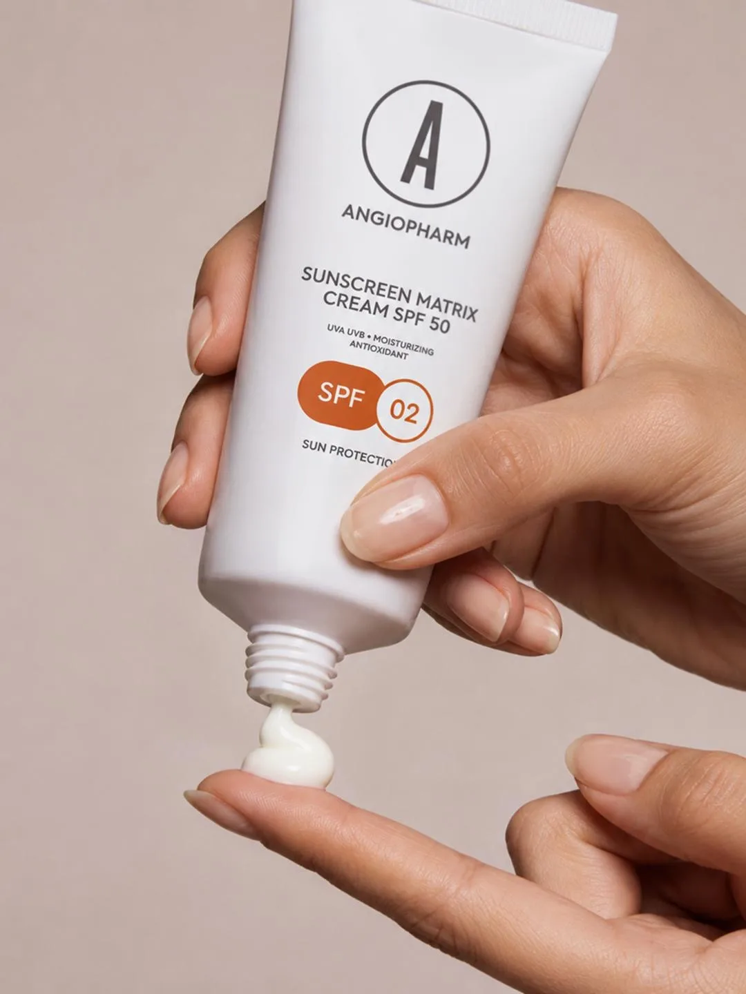 Главная причина, почему ваш SPF забивает поры в жару☀️