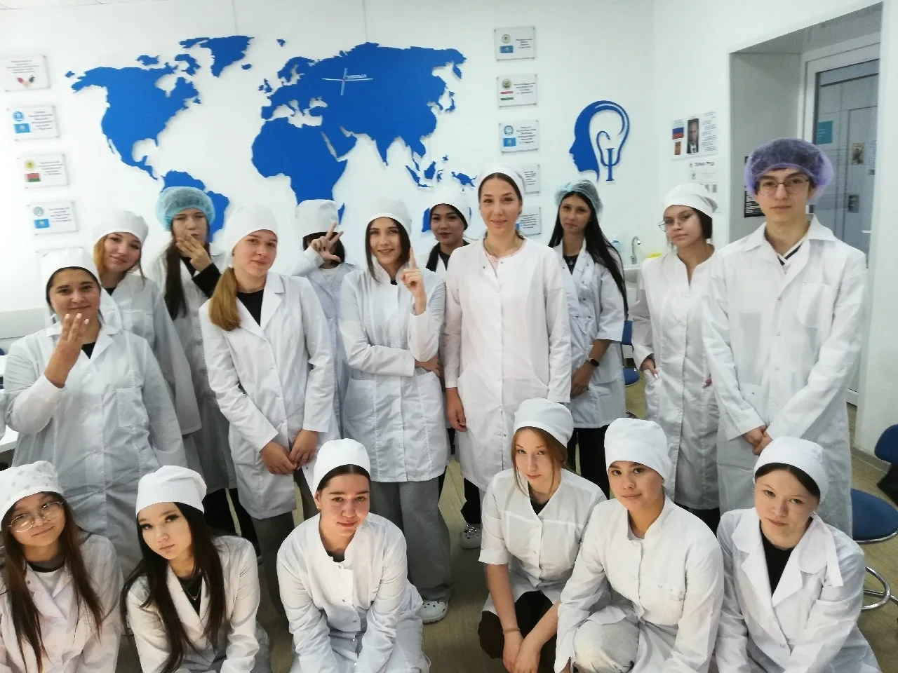 🤝 Знакомимся, взаимодействуем, становимся ближе!