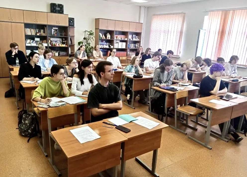 МАТЕМАТИКА – СИЛА! 🎓 В корпусе на #Белозерская12 сегодня прошло очередное занятие  «Сдаём математику