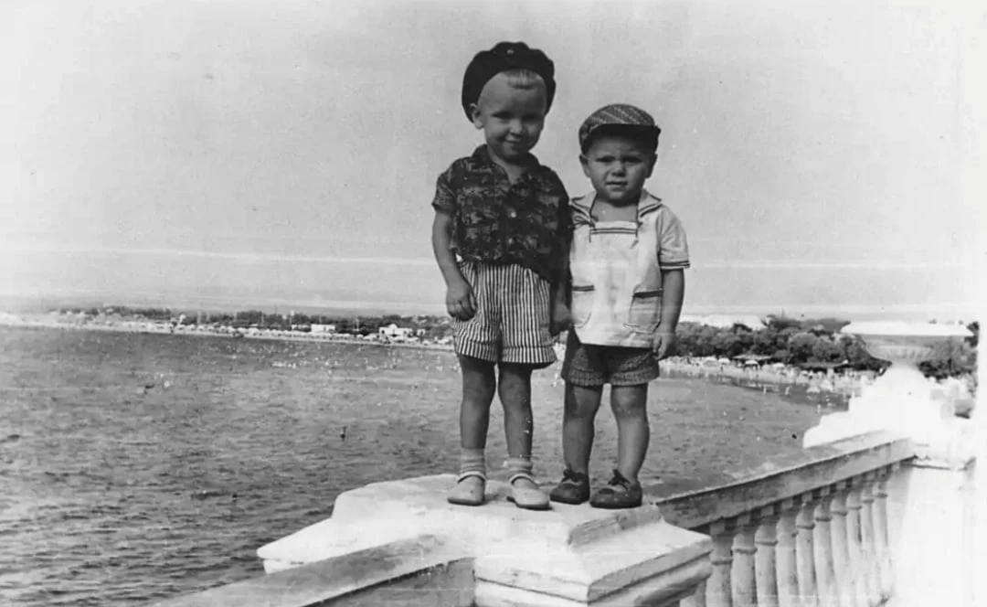 Как это было: на набережной Анапы, 1963 год. На заднем плане Центральный пляж🌞