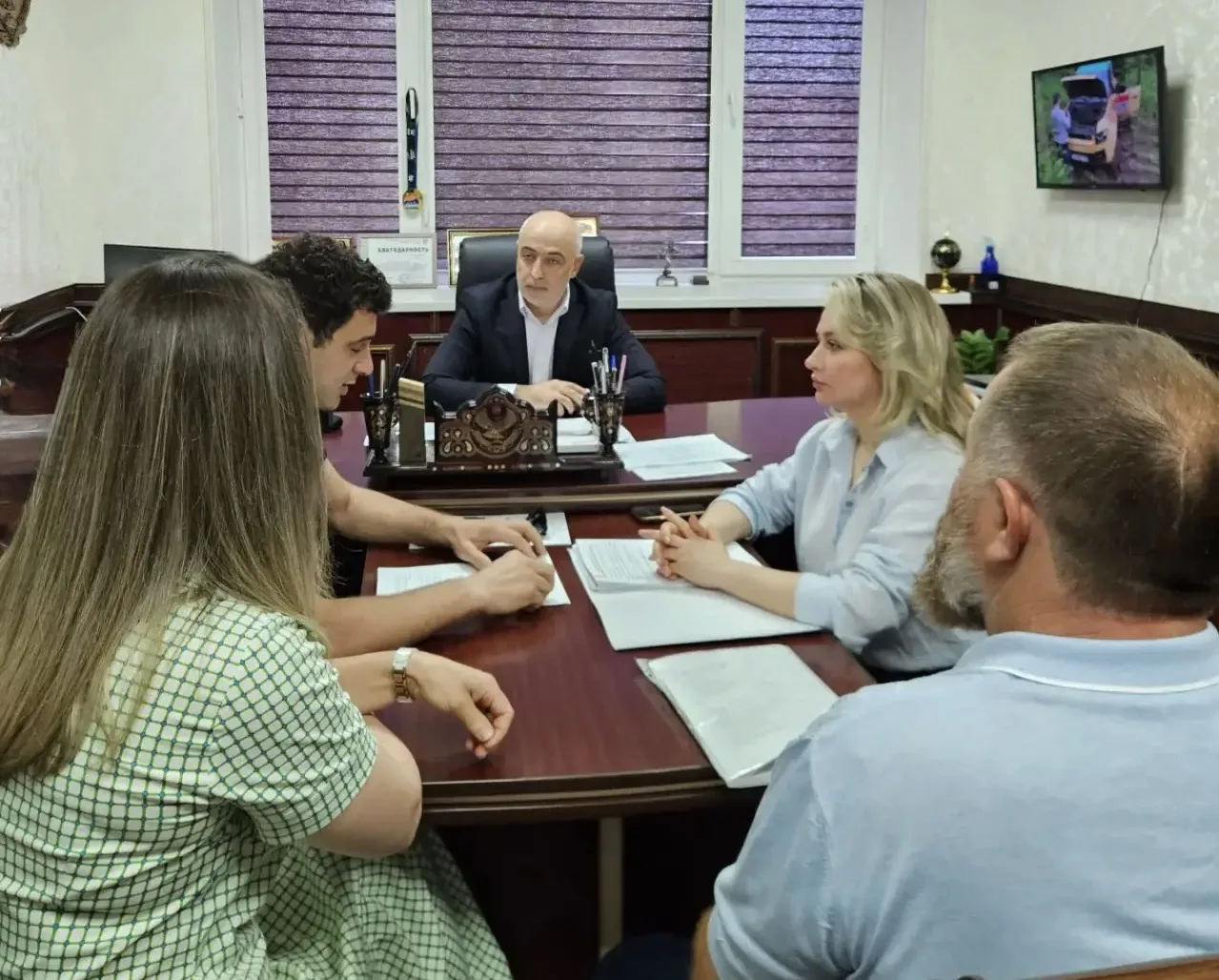 📊 В Махачкале обсудили результаты работы предприятий народных художественных промыслов за 2025 год.