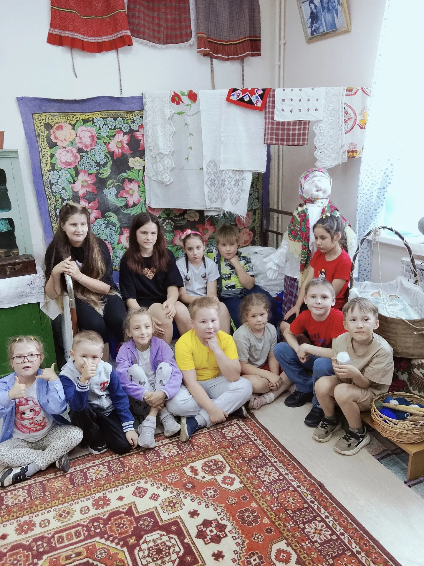 😇Здорово, интересно и увлекательно проводят время ребята из сводного отряда при Молоде...