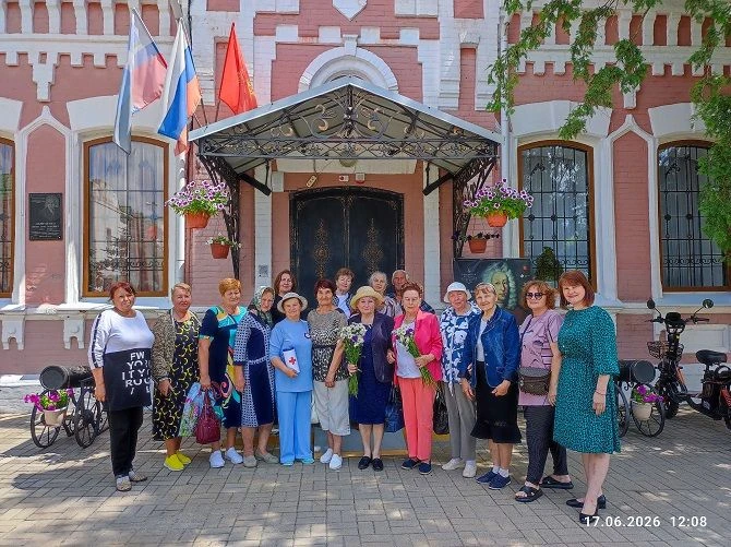 В преддверии профессионального праздника – Дня медицинского работника – в стенах историко – краеведч