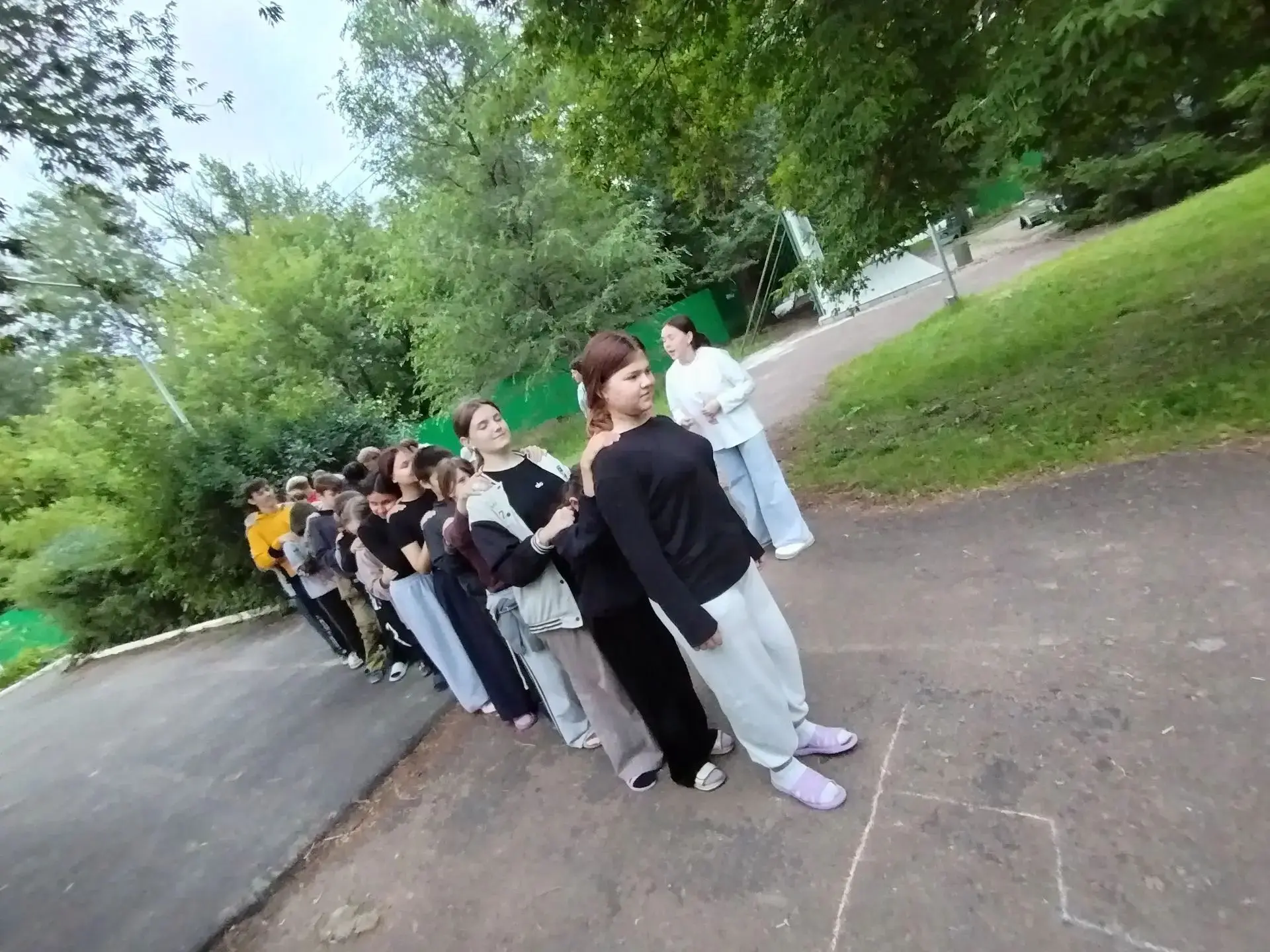 В ДОЛ "Березки" прошел необычный день! После обеда ребята проходили веревочный курс! Главная идея ве