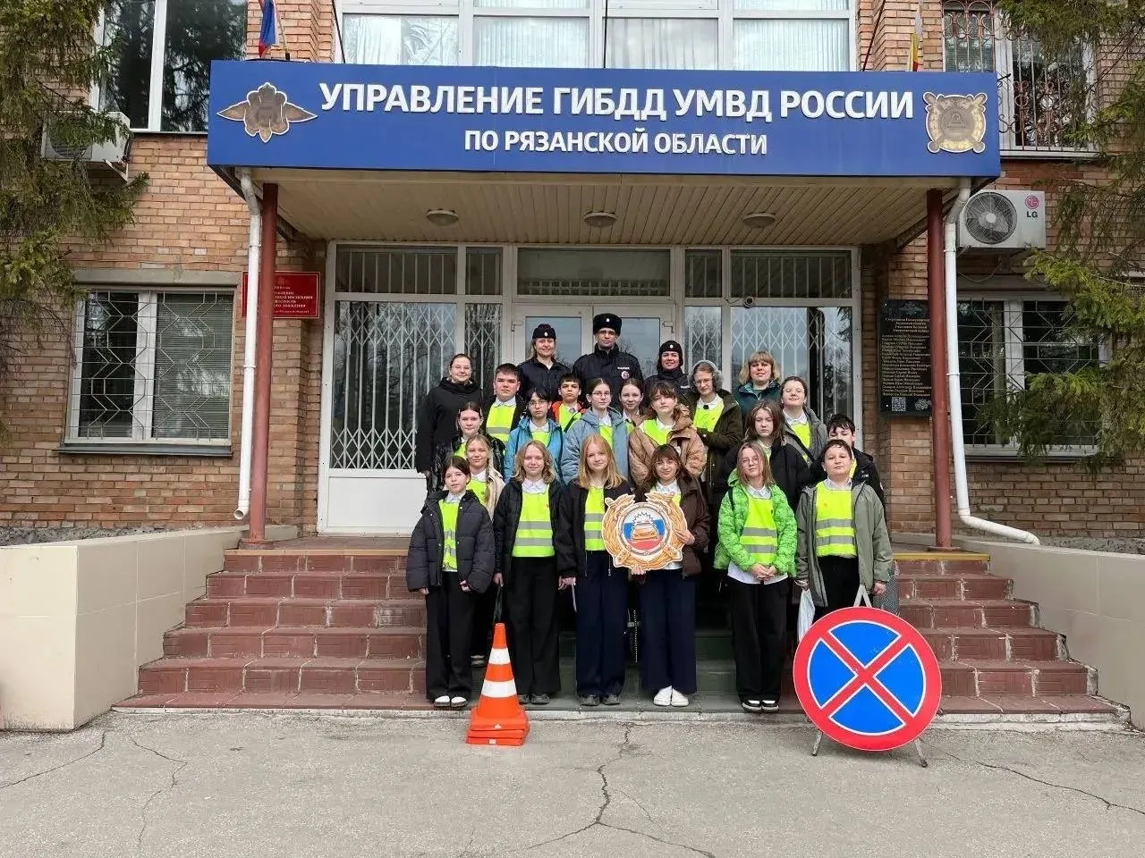 Математика на практике: рязанские школьники побывали в «патруле» ГАИ  В Рязани шестиклассники школы 