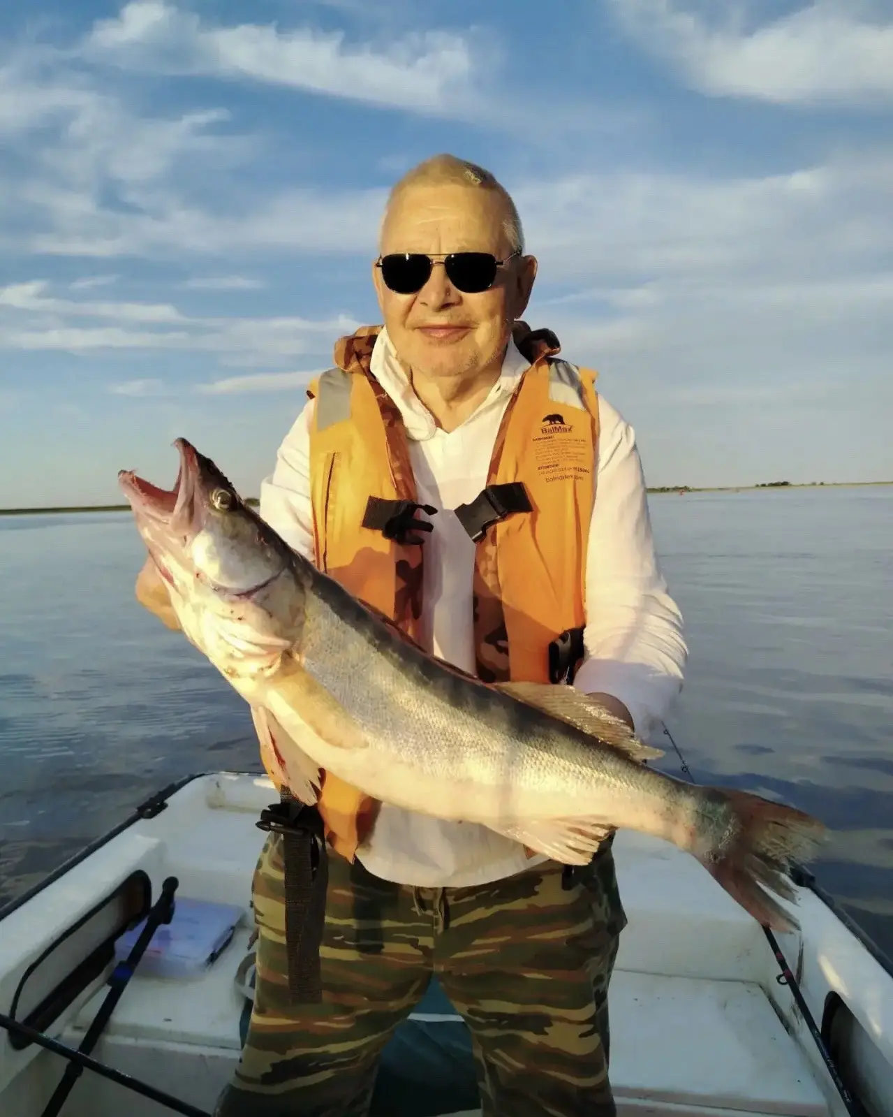 Жаркие и солнечные последние дни лета! ⛱️🌅🎣