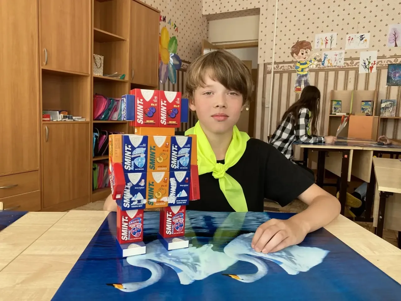 🗑️✨ 4‑й отряд: конкурс поделок из бросового материала — где мусор превращается в искусство!

Сегодн