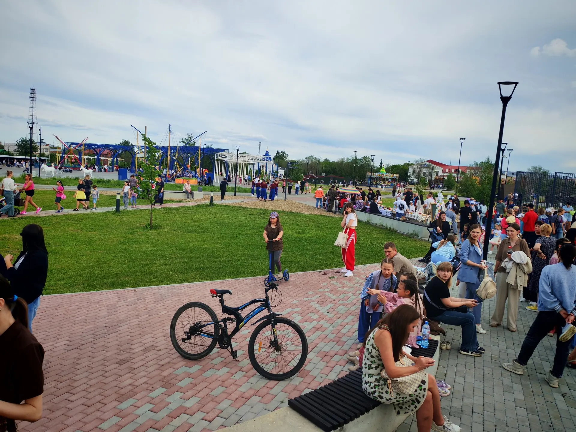 ✨👏Прямо сейчас в парке им. Томина проходит праздничный концерт в честь Дня защиты детей