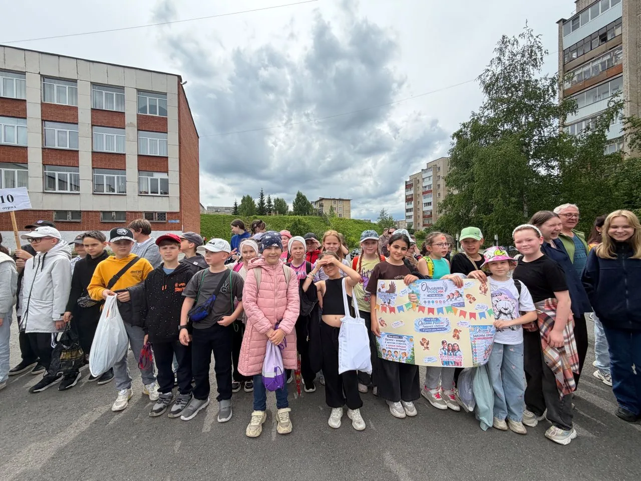 👍Сегодняшний день в школьном лагере прошел под знаком творчества!