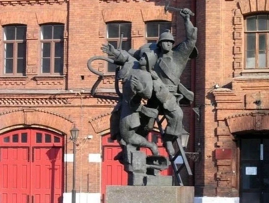 Πoжapнaя чacть нa Βacильeвcкoм, Лeнингpaд, 1981 гoд