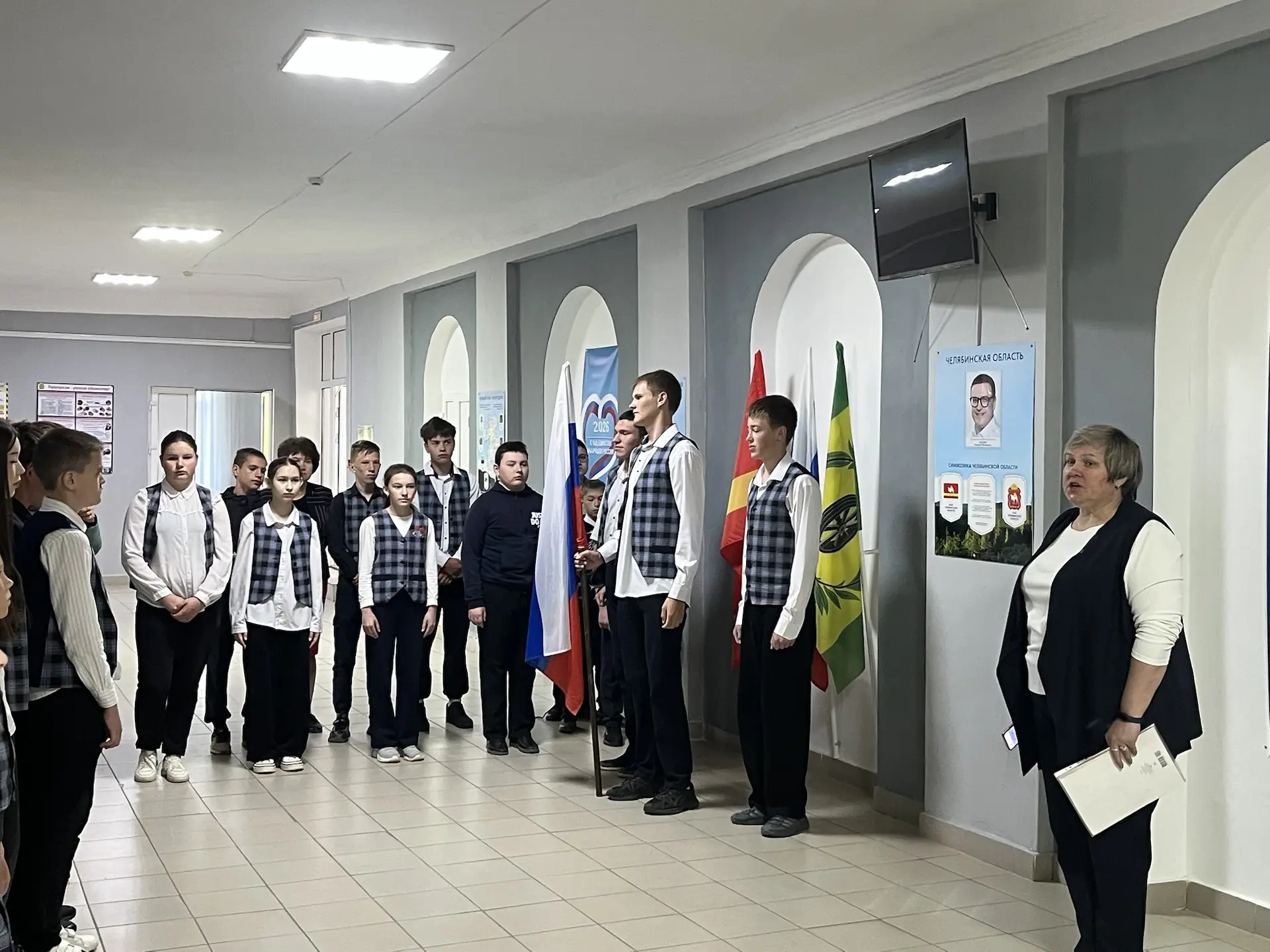 Каждый понедельник мы собираемся на традиционную линейку, но сегодня она была наполнена...